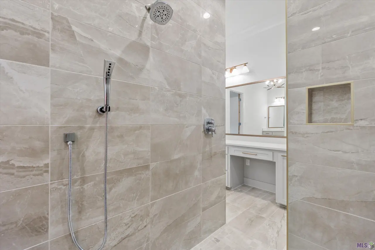 Talonstone Dr - Image 12