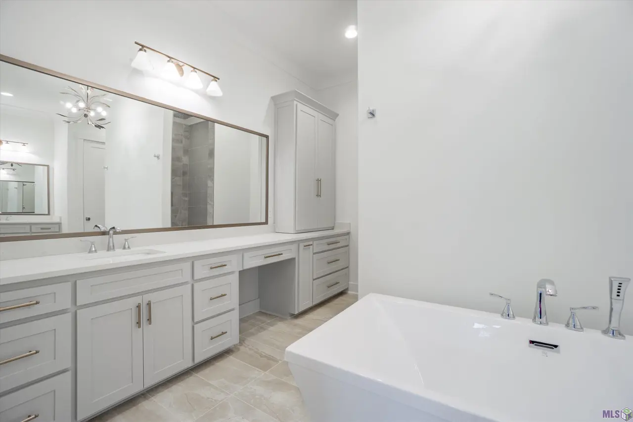 Talonstone Dr - Image 14