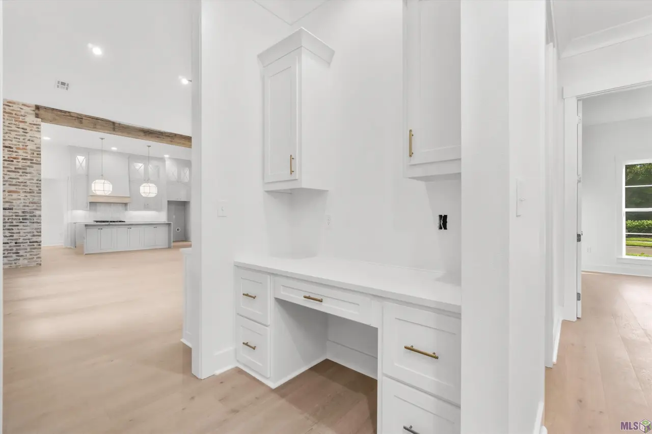 Talonstone Dr - Image 16